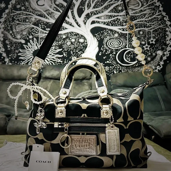 Vintage Coach soho shoulder bag Y2K Poppy Denim Coach Black and silver tote bag - Picture 11 of 17